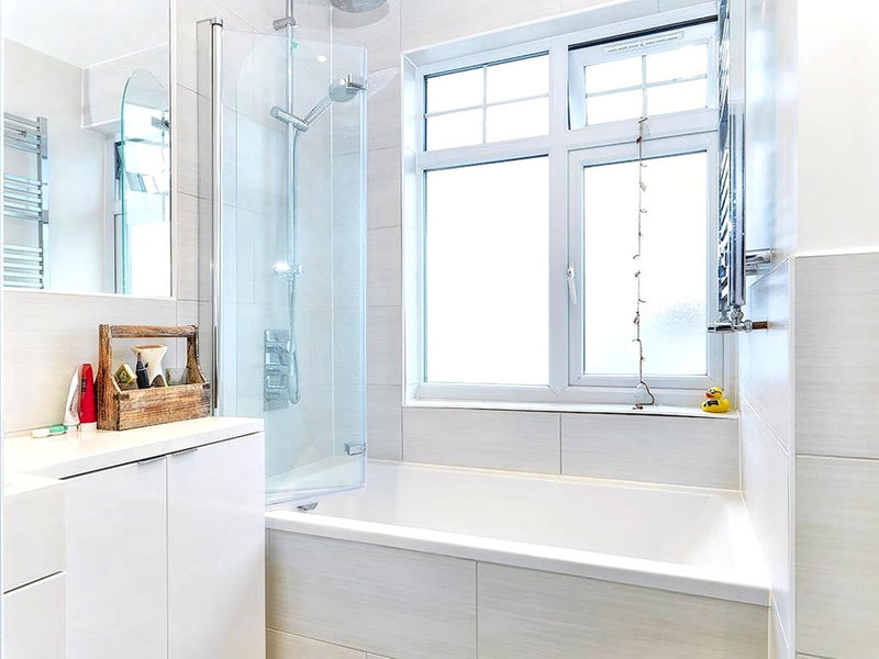 Family Bathroom- click for photo gallery